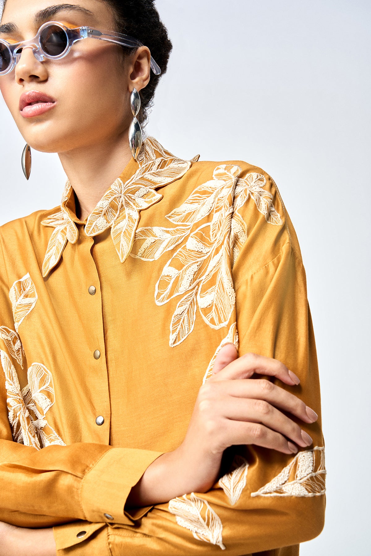 DELICATE LEAVES DROP SHOULDER ASYMETRIC SHIRT WITH FLARED PANTS