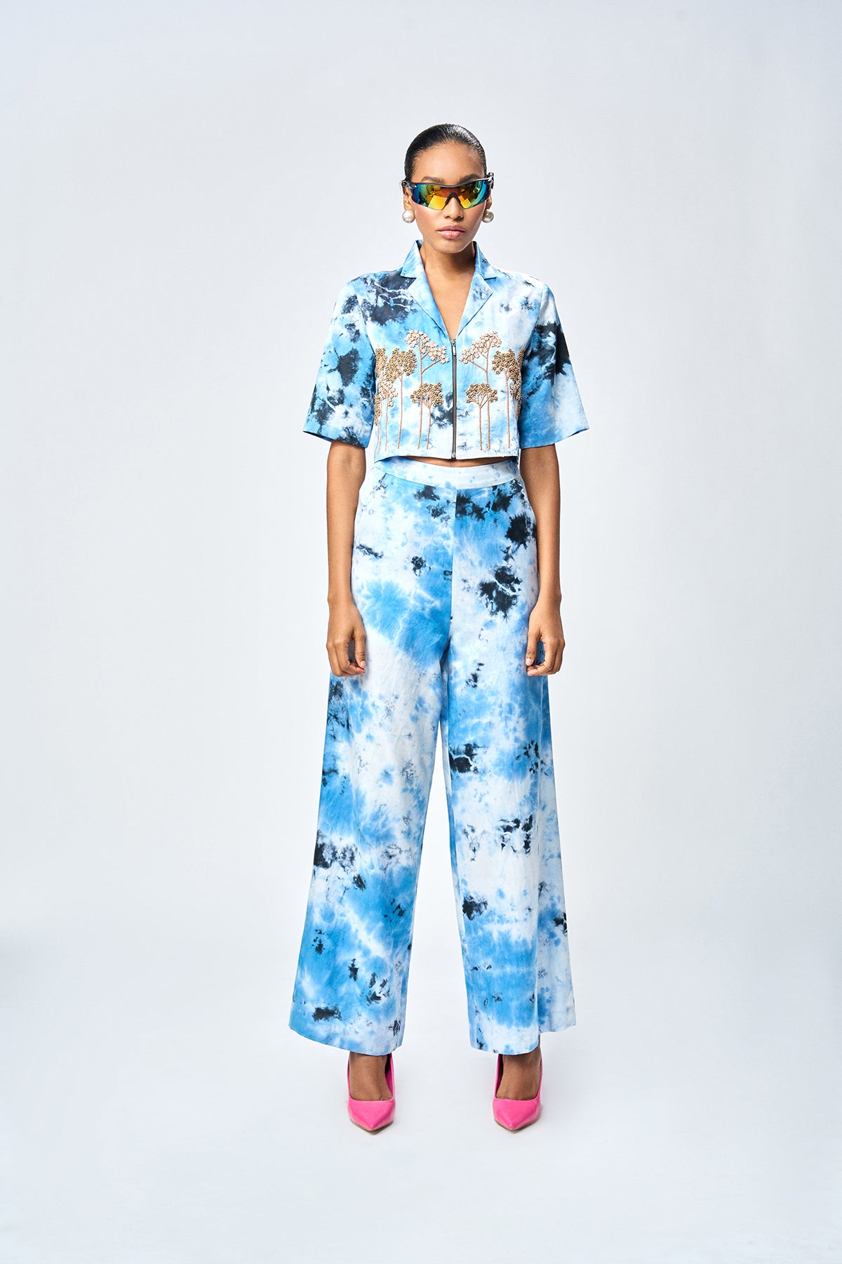 TALL TREE CROPPED SHIRT WITH FLARED PANTS