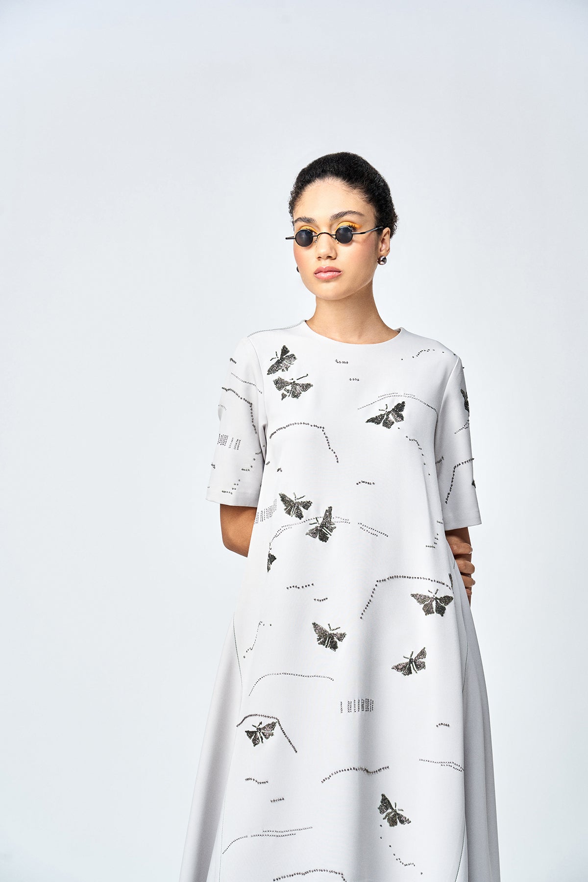 FUZZY BUTTERFLY EMBELLISHED SHIFTED SEAM HIGH LOW MIDI DRESS