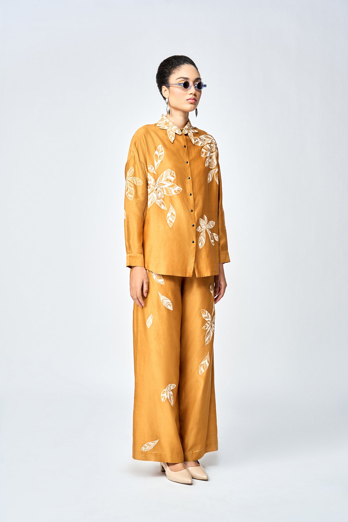 DELICATE LEAVES DROP SHOULDER ASYMETRIC SHIRT WITH FLARED PANTS