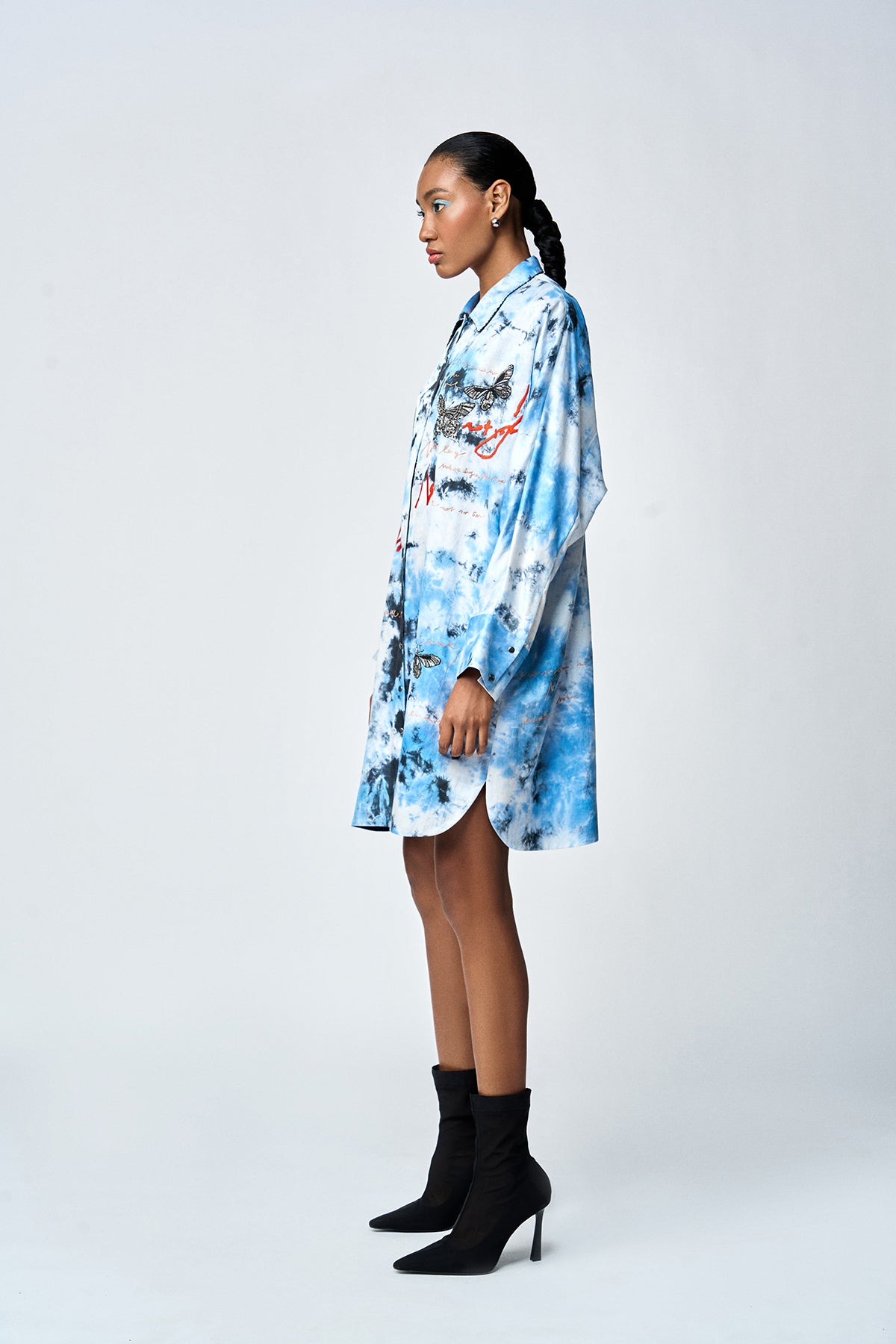 BUTTERFLY SCRIBBLE OVERSIZED SHIRT DRESS